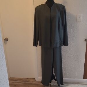 Jessica Howard Women's Gray Pinstripe 3 piece  Pantsuit Set